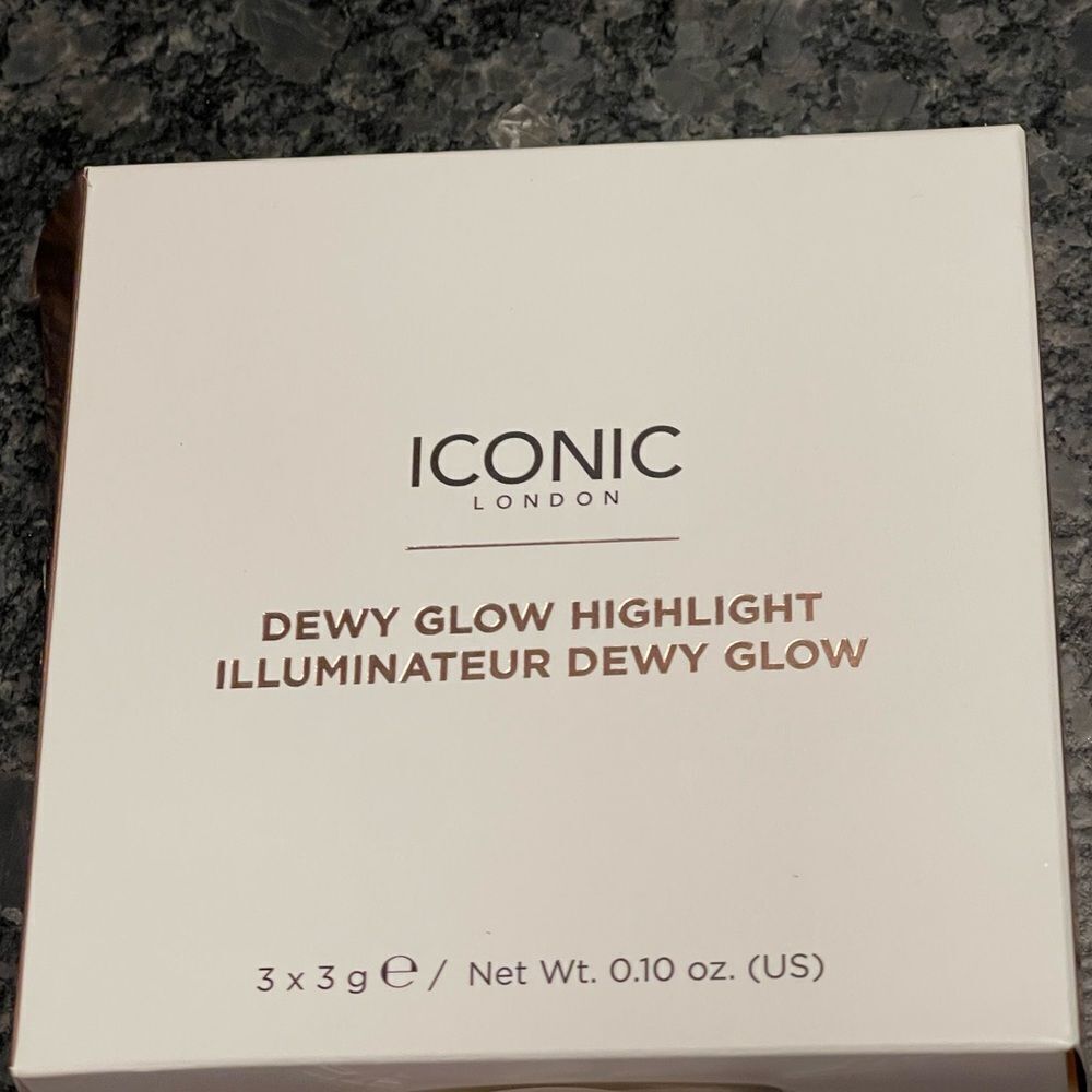 Iconic London Dewy Glow Highlight Illuminator for a Dewy Glow 3 pretty colors - Picture 6 of 6